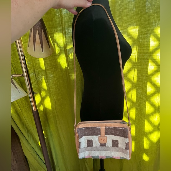 The Elephant Walk Purse - Picture 9 of 9